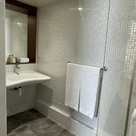 Hotel Brit Sud 3*